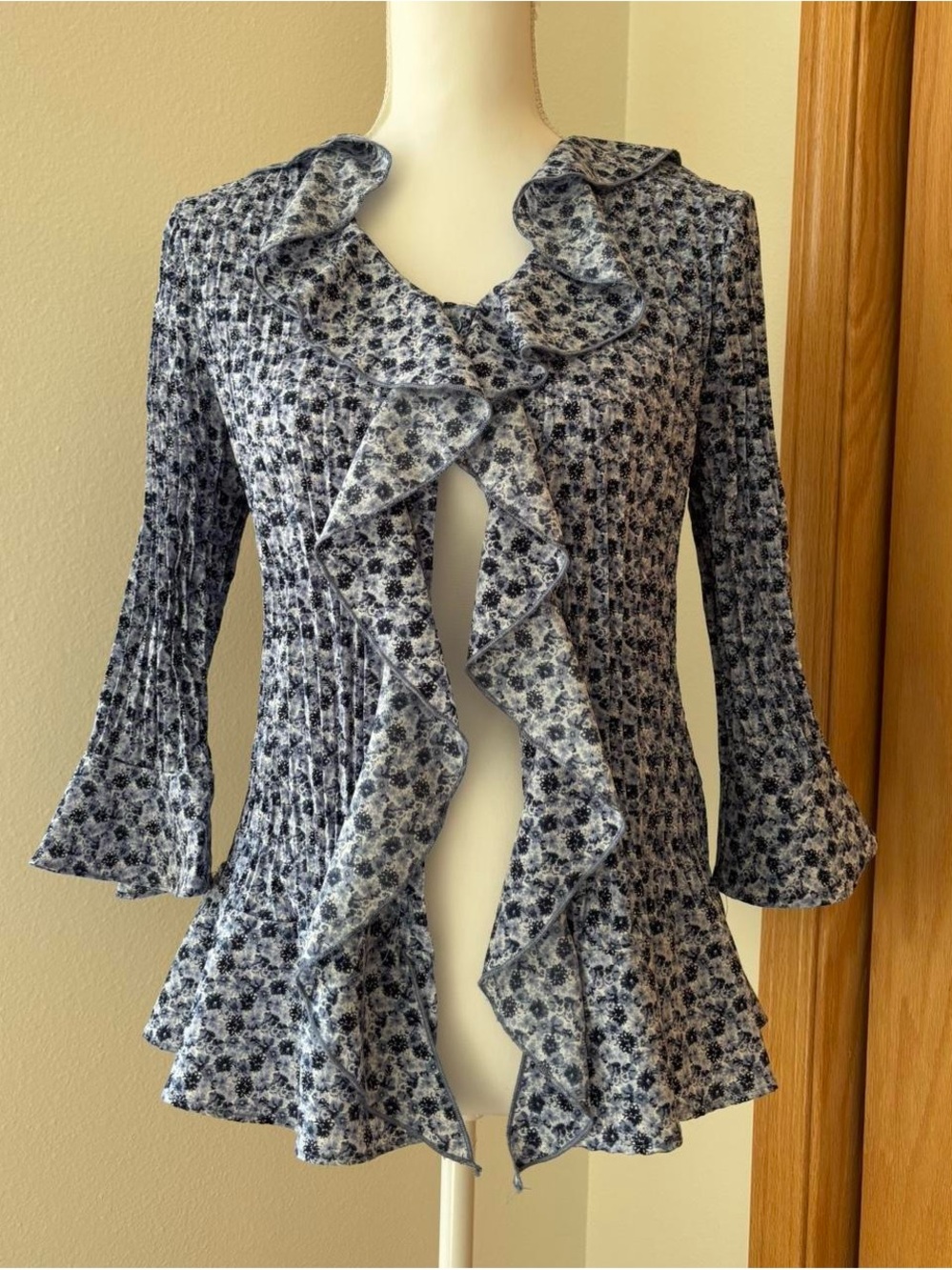 Y2K Christopher & Banks Navy and White Ruffled Floral Blouse